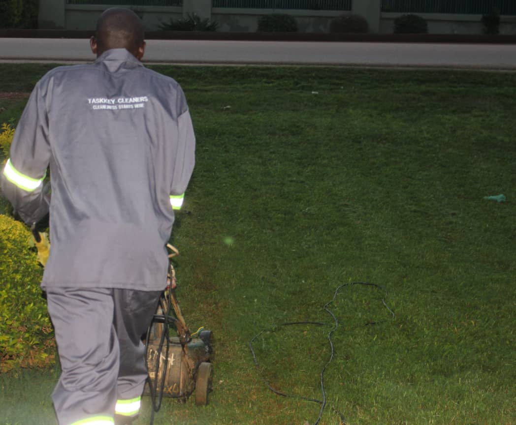 landscaping taskkey cleaners